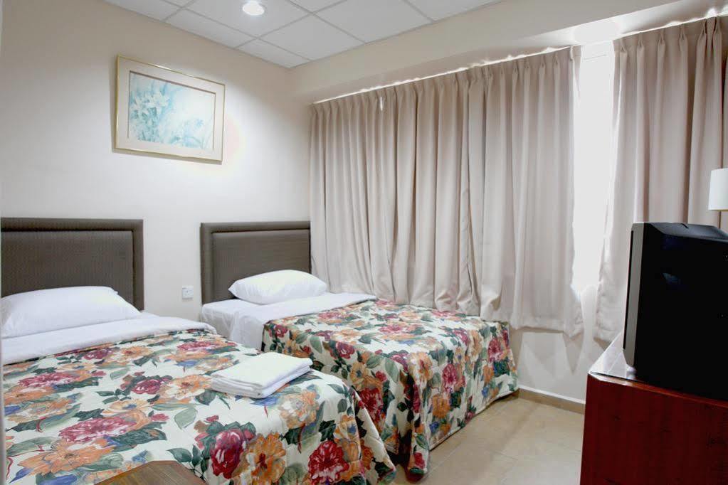 Golden Court Hotel - Pelangi Johor Bahru Exterior foto